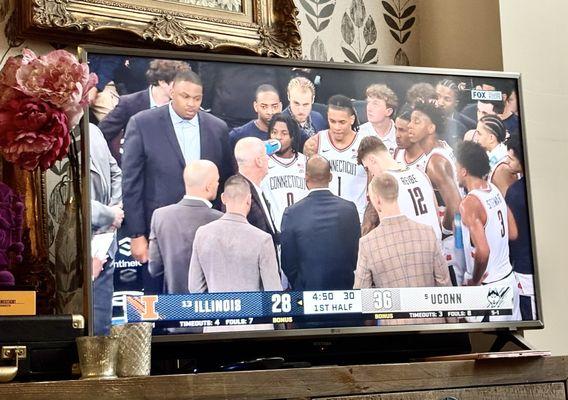 Day after Thanksgiving lots of sports on TV. UConn 11/28/25