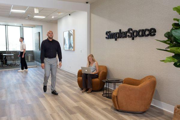 Lounge / Reception with free wi-fi throughout