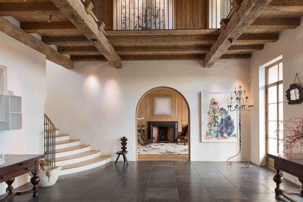 Grand entrance of giant reclaimed beams