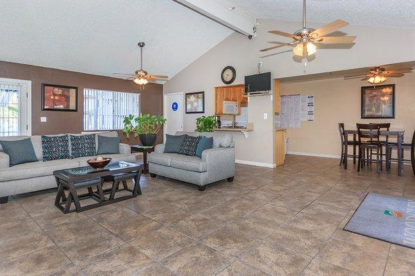 Woodglen Apartment Homes