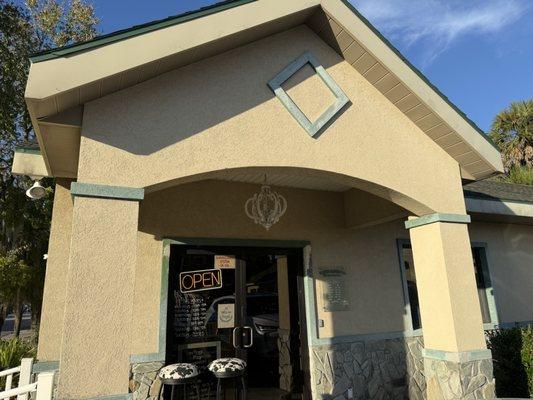 Southern Magnolias Consignment and Boutique