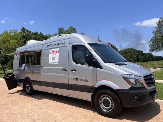 The Taste My Flavas mobile van at the Houston Botanic Garden
