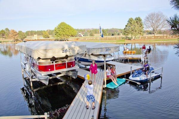 Rochester Boat Company LLC is a full service Marina specializing sales of Crest Pontoon, Mercury and Suzuki Outboards. Shorestatation lifts