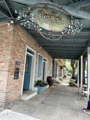 Sprouts Organic Cafe