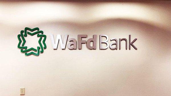 Photo of the WaFd Bank Branch location in Anacortes, Washington. Located at 1017 Commercial Ave, Anacortes, WA 98221.