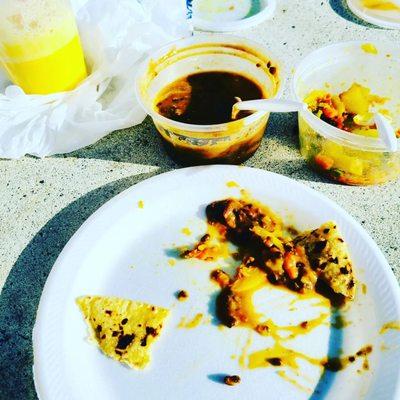 Chapati, dal makhni, mixed vet