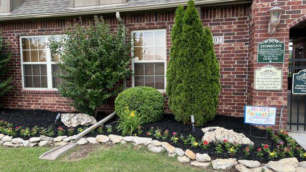 DeeDees Bloomers Landscape & Design