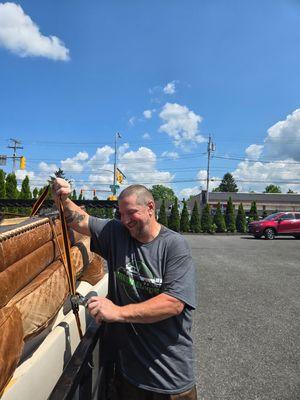 Quick, Friendly, and effiecient-- our Team Makes Furniture Removal EASY!
Call us Today!