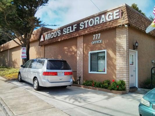 Arco's Storage - San Bruno