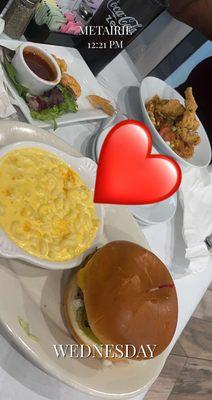 Burger & Mac & cheese