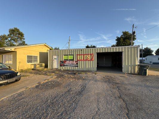 J And S New And Used Tire Shop