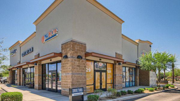 NuSpine Chiropractic open and spacious chiropractic therapy stations.