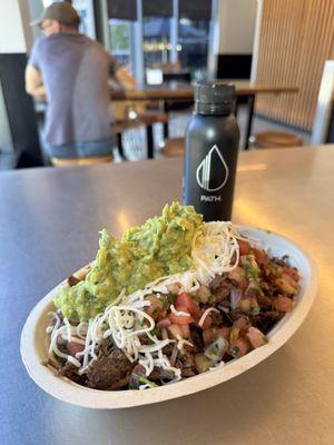 Carne asada bowl with guacamole