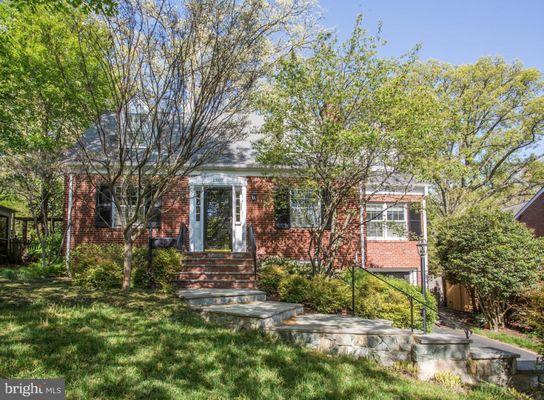 Dan Sells Nova - Keller Williams