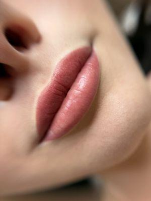 Lip blushing