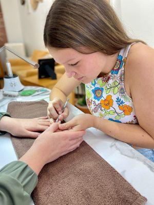 Helia Salon And Wellness