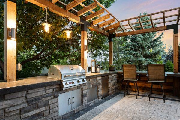 Outdoor Kitchen Design and Built by Harvester Landscapes