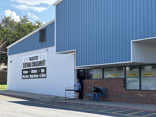This is the McAlester Bin store? They need better parking and better advertising.