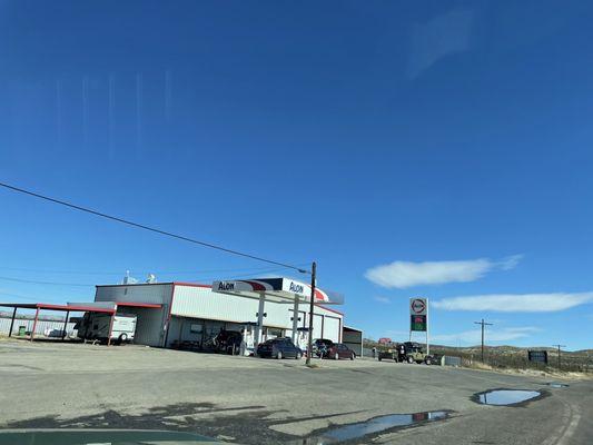 Sixto's Shell Service Station