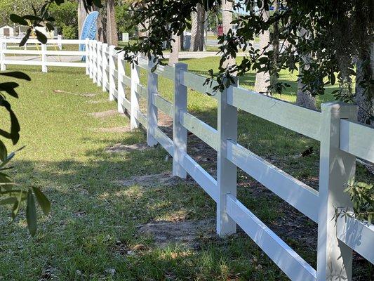 White Vinyl Ranch Rail Fence