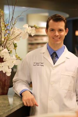 Gregory J Vipond, MD