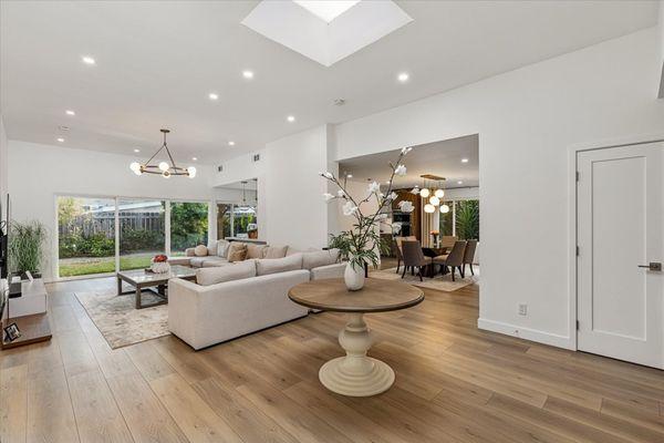 Connie Cannon - Realty One Group