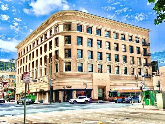 Douglas Building Lofts