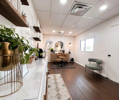 Sola Salon Suite