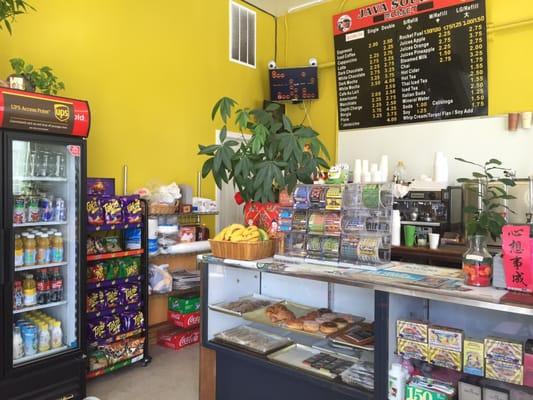 Great neighborhood spot for coffee and tea!