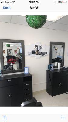 We also looking for hairstylist who experience and the most important is Love to do hair!