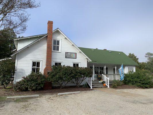 Full of unique local art