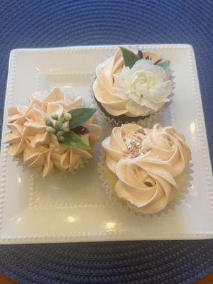 Beautifully decorated cupcakes for my daughter's birthday. Exceeded my expectations.