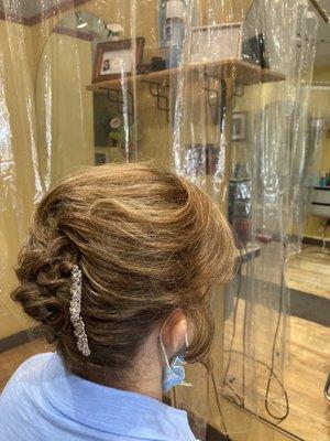 Beautiful up do!