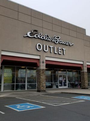 Seaside Outlet Mall - Shipping Center