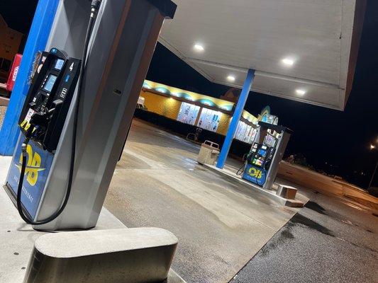 O B Gas & Convienience