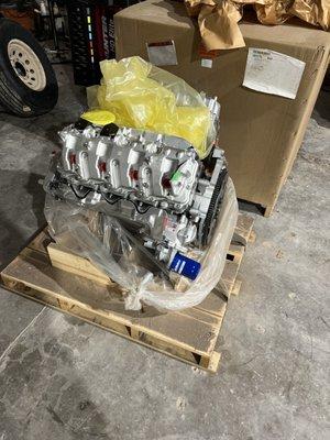 2017 Chevrolet 6.6l duramax engine new in the box