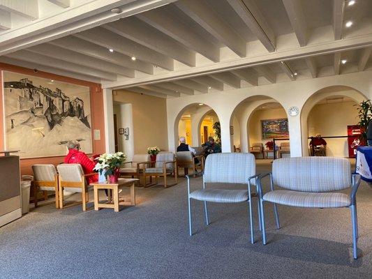 Everyone masking, professional staff, all good!