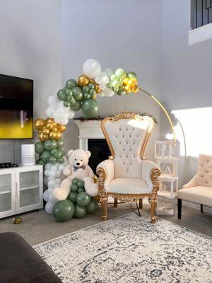 Another baby shower setup with the Bliss adult single throne chair.