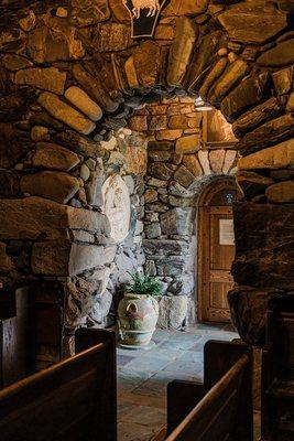 Fantastic stone arches in the interior