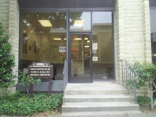 Arnold J Blustein MD A Prof Corp