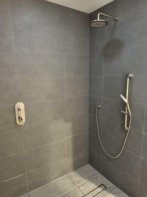 Trendsetters Tile and Stone