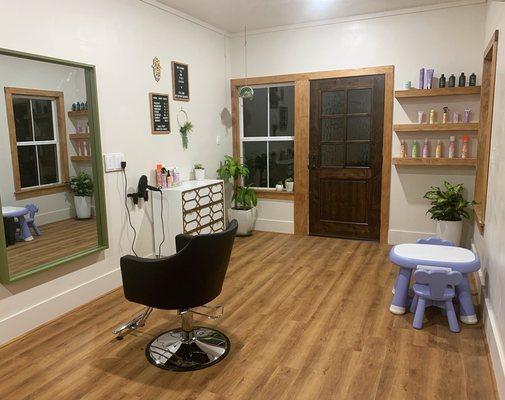 The Tiny Salon