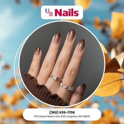 Brown ombré with glitter for a warm, cozy finish. A flawless match for your Thanksgiving style. Reserve your sparkling set now!