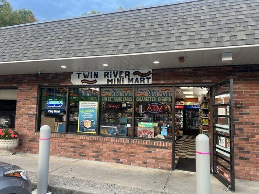 Twin River Mini Mart