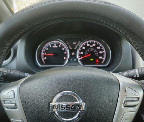 The perfect, cushioned, stearing wheel cover for my Nissan!