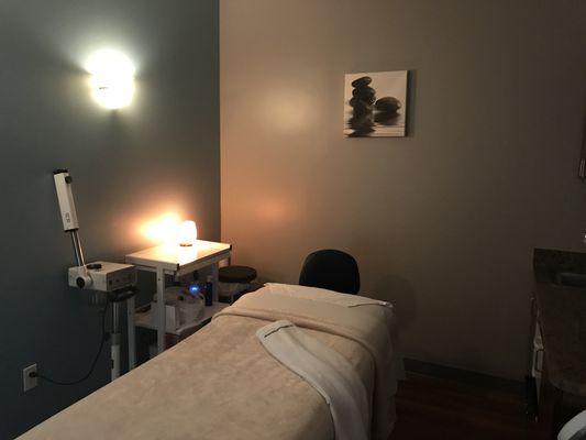 Hand & Stone Massage and Facial Spa