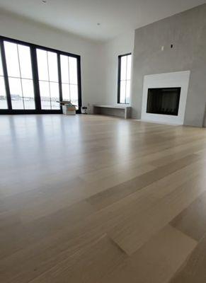 J&R Flooring covering