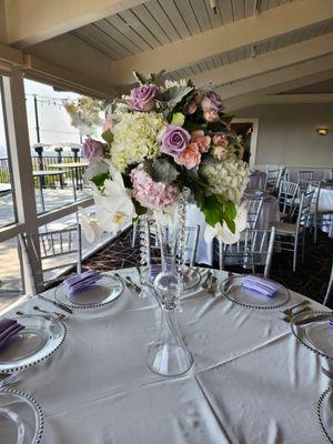 Elegant Trumpet Centerpiece: PASTELS!