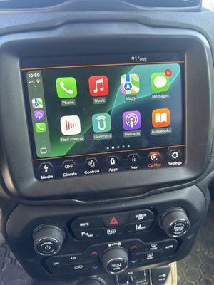 Apple CarPlay works after all? And it didn't need a $2500 radio???
