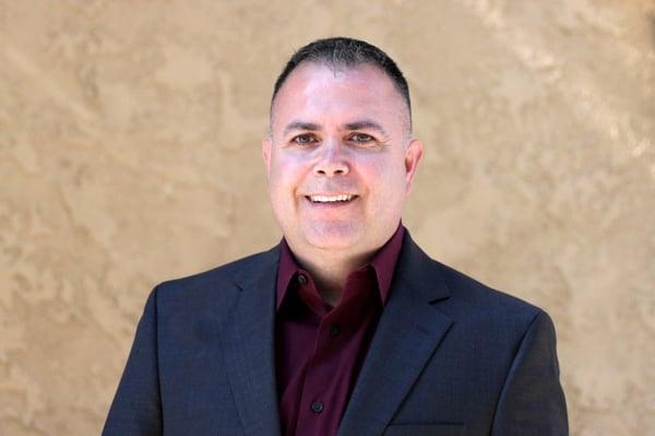 Robert Santiago Team